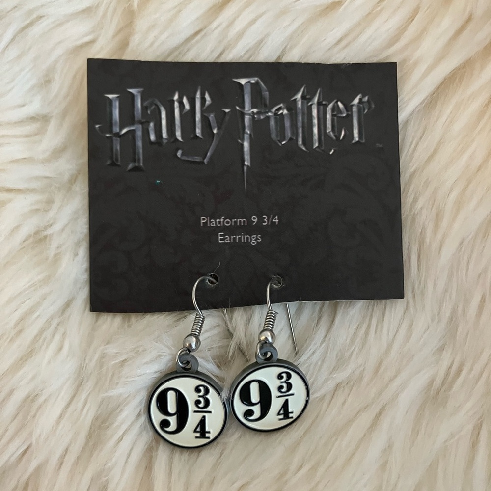 Warner Bros. Harry Potter Black and White Earrings